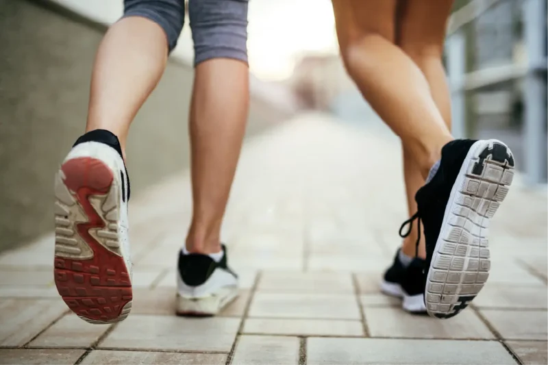 Avoiding walking foot pain with custom orthotics during a summer walk